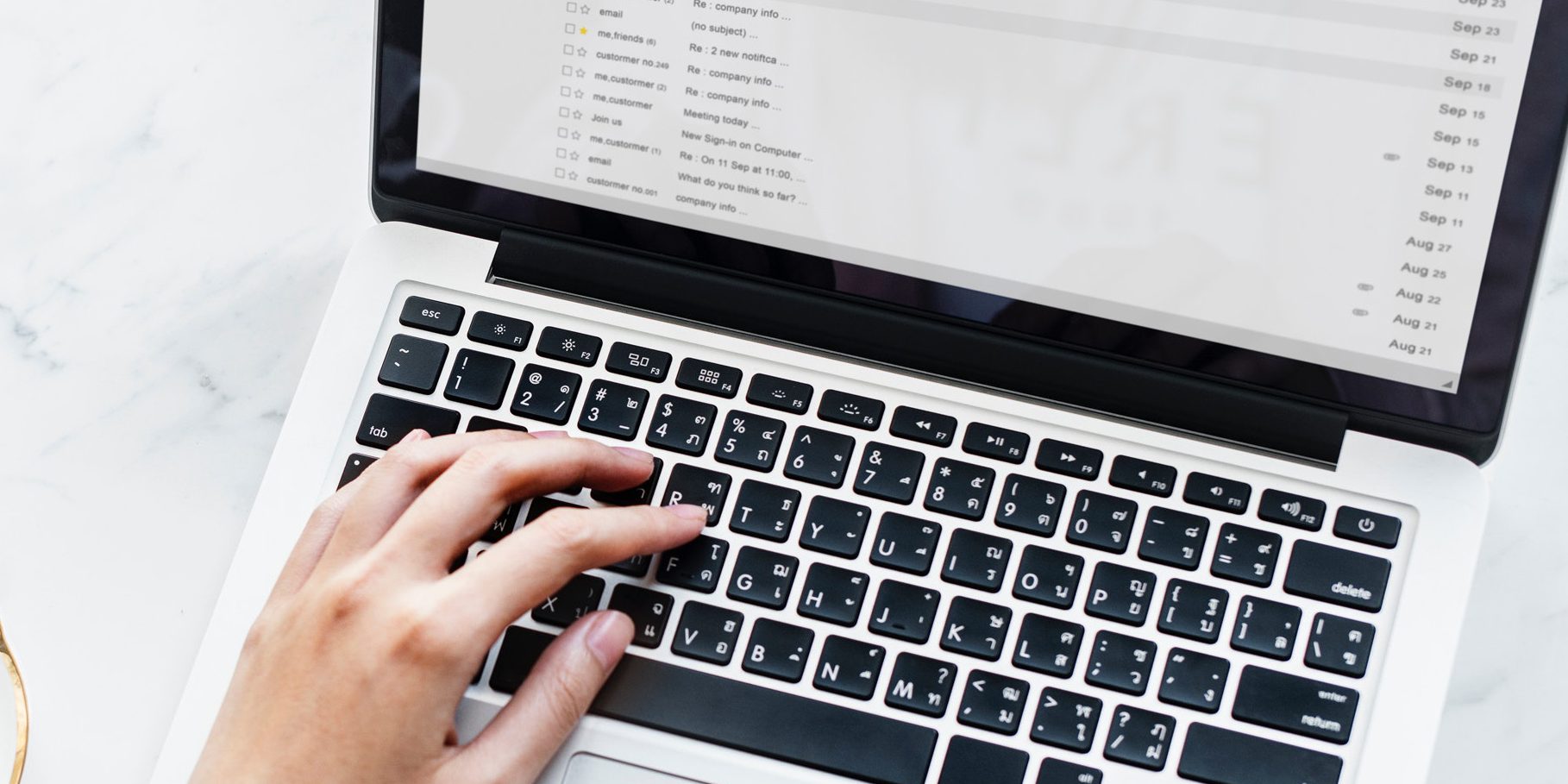 aerial-blog-blogger-990819