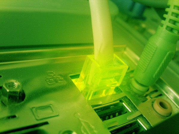 computer-shine-1553196_freeimages